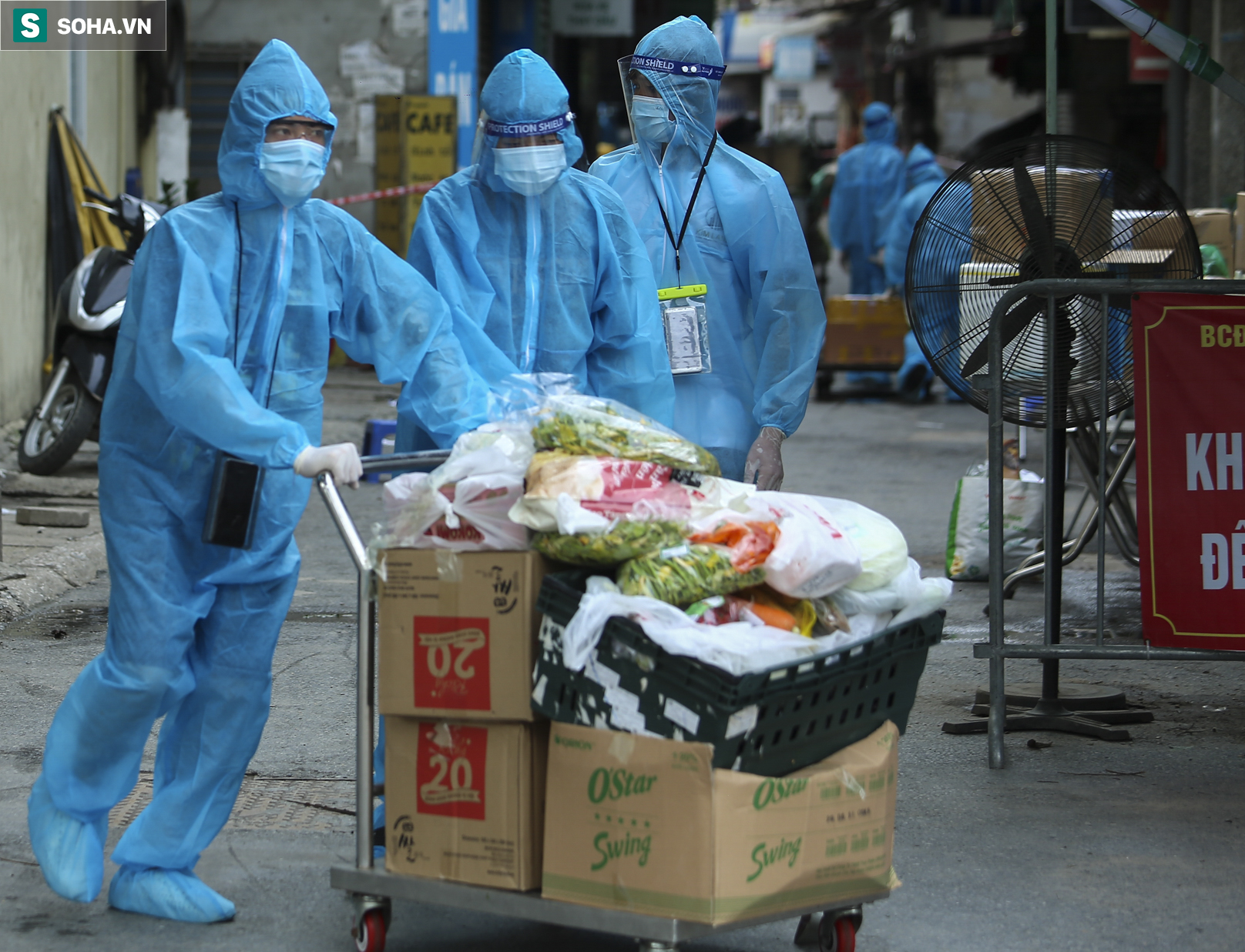 Hà Nội: Đảm bảo an toàn nghiêm ngặt công tác cấp phát lương thực, thực phẩm tại ổ dịch Thanh Xuân - Ảnh 8.