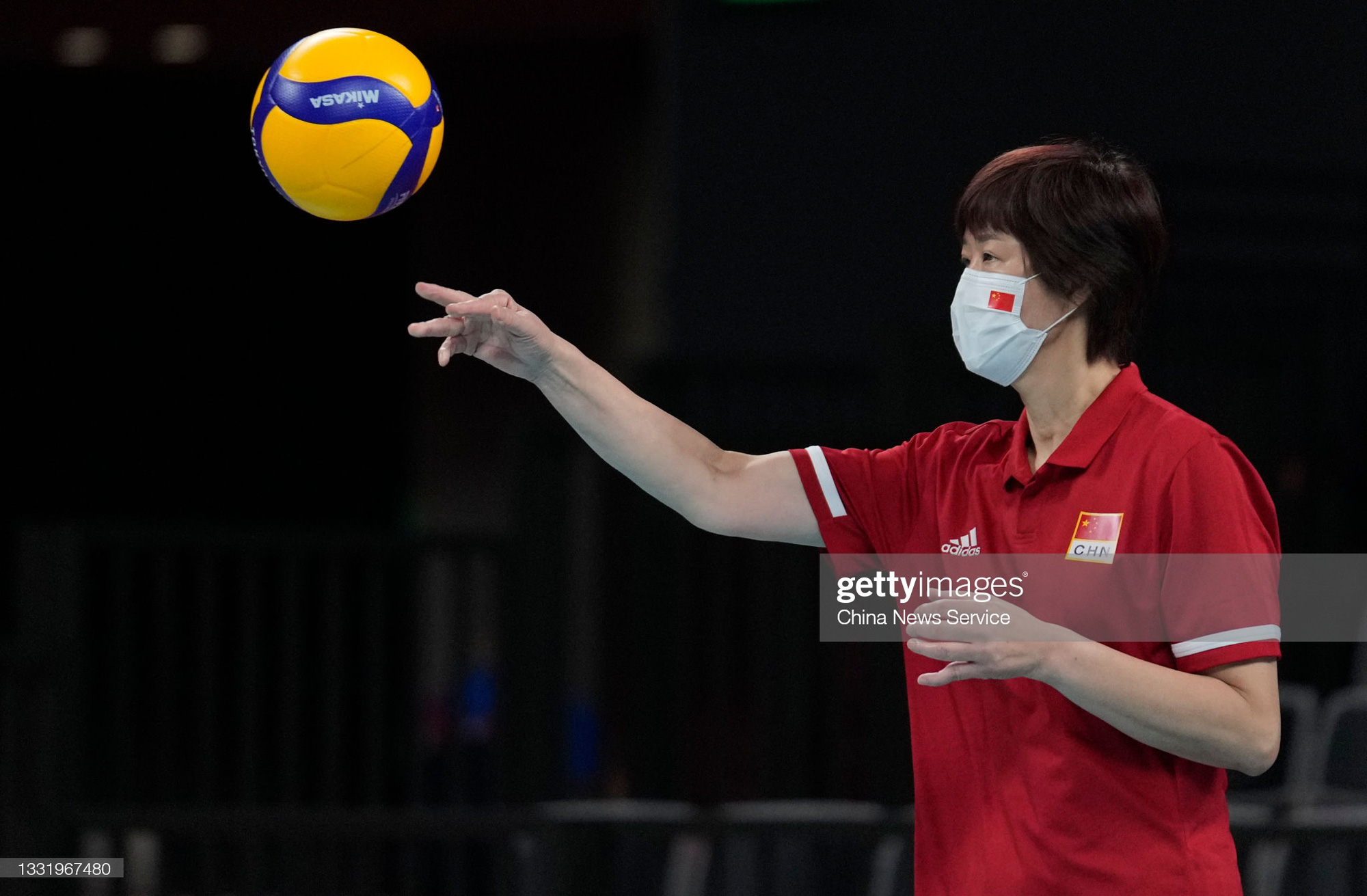 VĐV Trung Quốc khóc như mưa, cúi rạp người chia tay HLV huyền thoại ở Olympic Tokyo 2020 - Ảnh 6.