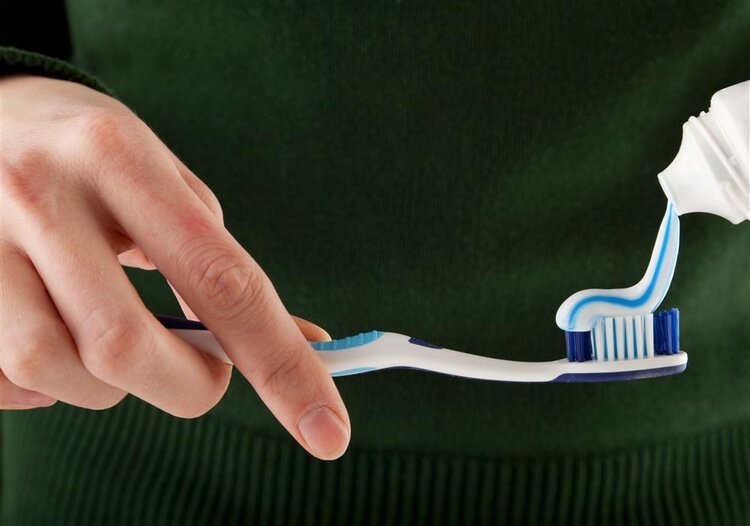 Nên đánh răng trước hay sau khi ăn sáng: Sai lầm hơn 80% người mắc phải, bạn có đang vệ sinh răng miệng đúng cách? - Ảnh 2.