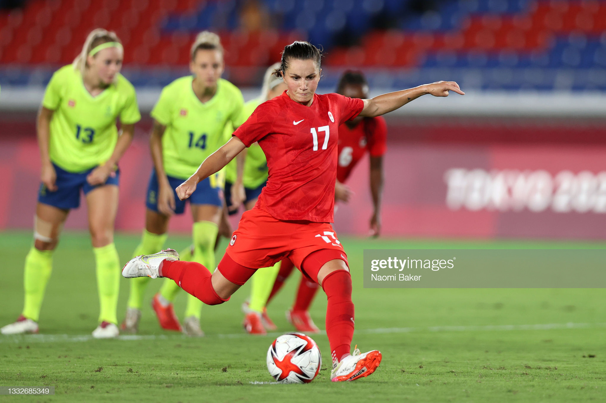 Đá hỏng liên tiếp 3 quả luân lưu, Canada vẫn vô địch bóng đá nữ Olympic 2020 - Ảnh 5. Đá hỏng liên tiếp 3 quả luân lưu, Canada vẫn vô địch bóng đá nữ Olympic 2020 - Ảnh 5.