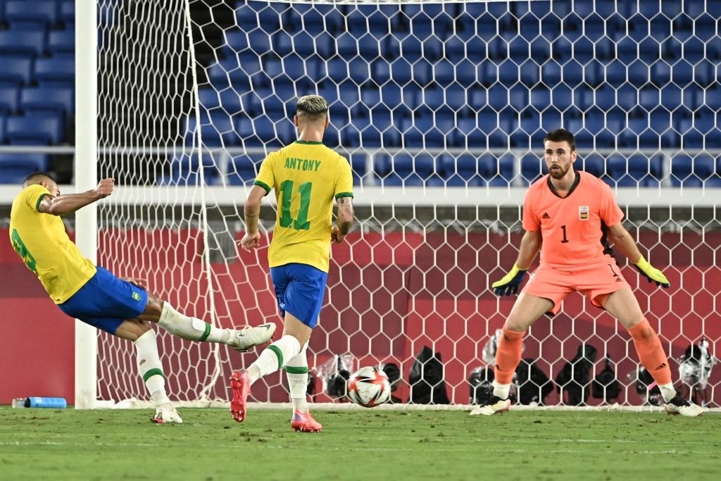 Hạ gục Tây Ban Nha trong hiệp phụ, Brazil bảo vệ thành công tấm HCV Olympic - Ảnh 4. Hạ gục Tây Ban Nha trong hiệp phụ, Brazil bảo vệ thành công tấm HCV Olympic - Ảnh 4.