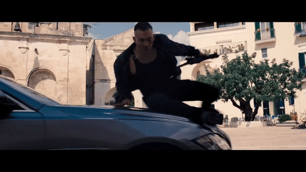 “James Bond” Daniel Craig thực hiện pha hành động không tưởng trong trailer mới nhất của bom tấn 007 - No Time To Die - Ảnh 3. “James Bond” Daniel Craig thực hiện pha hành động không tưởng trong trailer mới nhất của bom tấn 007 - No Time To Die - Ảnh 3.