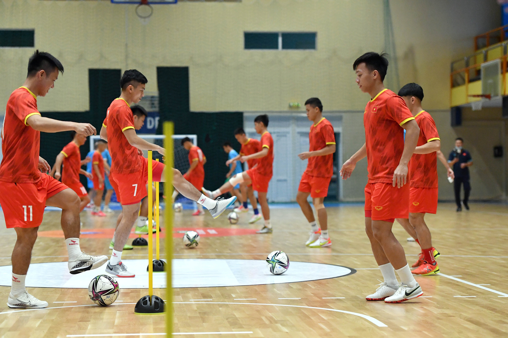 Futsal Việt Nam tập trung cải thiện phòng ngự và phối hợp nhanh, hướng đến khai mạc World Cup 2021 - Ảnh 1.