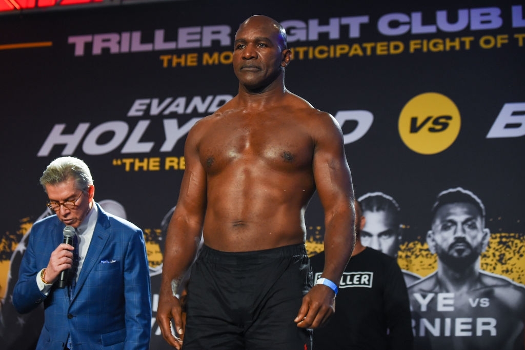 Trận đấu giữa Evander Holyfield và Vitor Belfort diễn ra: Hệ quả của sự vô cảm - Ảnh 3.