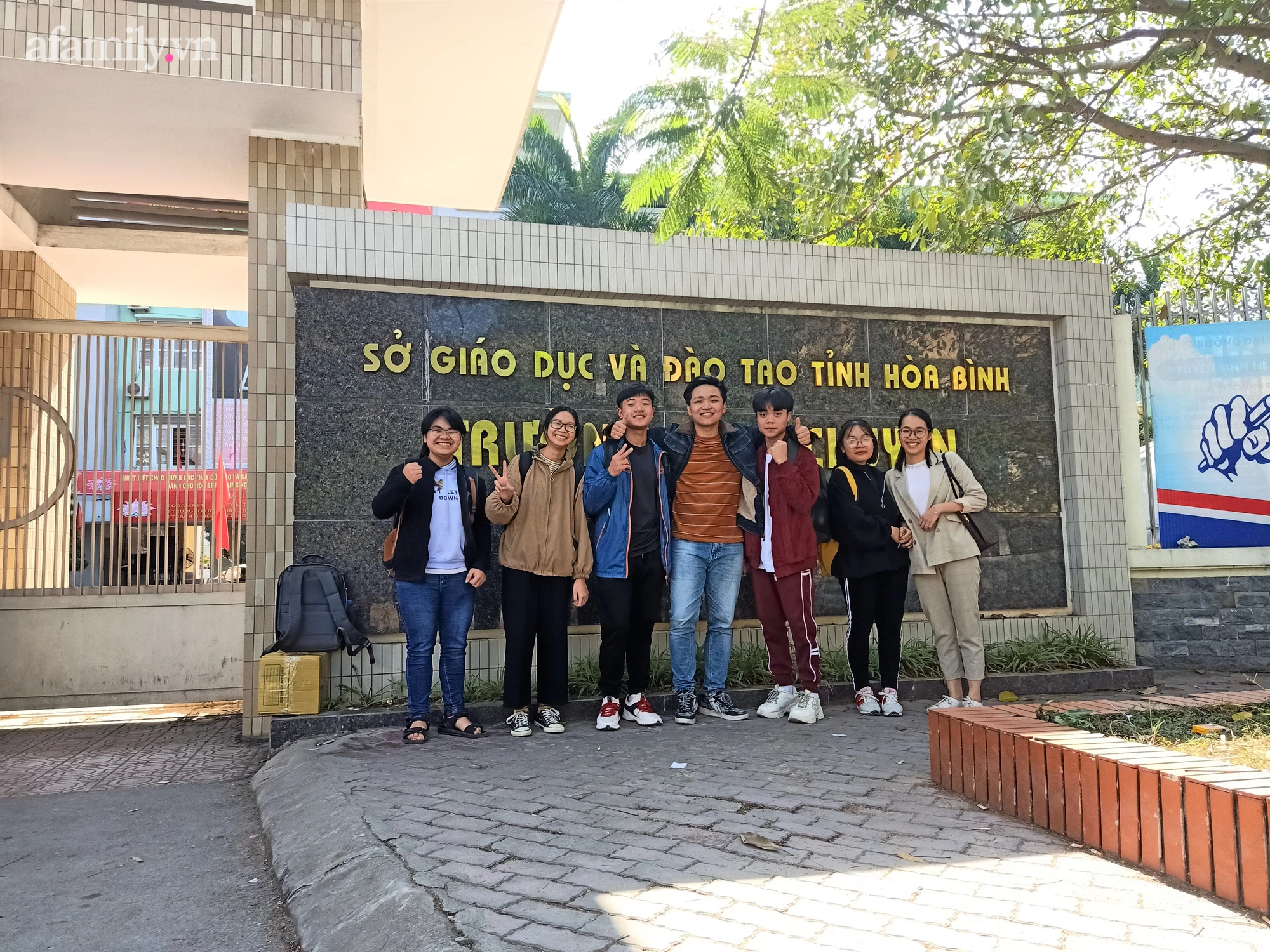 Chàng trai Nam Định lọt top 50 học sinh xuất sắc toàn cầu năm 2021: Từ phòng trọ cũ 24m2 đến loạt thành tích xứng danh "con nhà người ta" - Ảnh 4. Chàng trai Nam Định lọt top 50 học sinh xuất sắc toàn cầu năm 2021: Từ phòng trọ cũ 24m2 đến loạt thành tích xứng danh "con nhà người ta" - Ảnh 4.