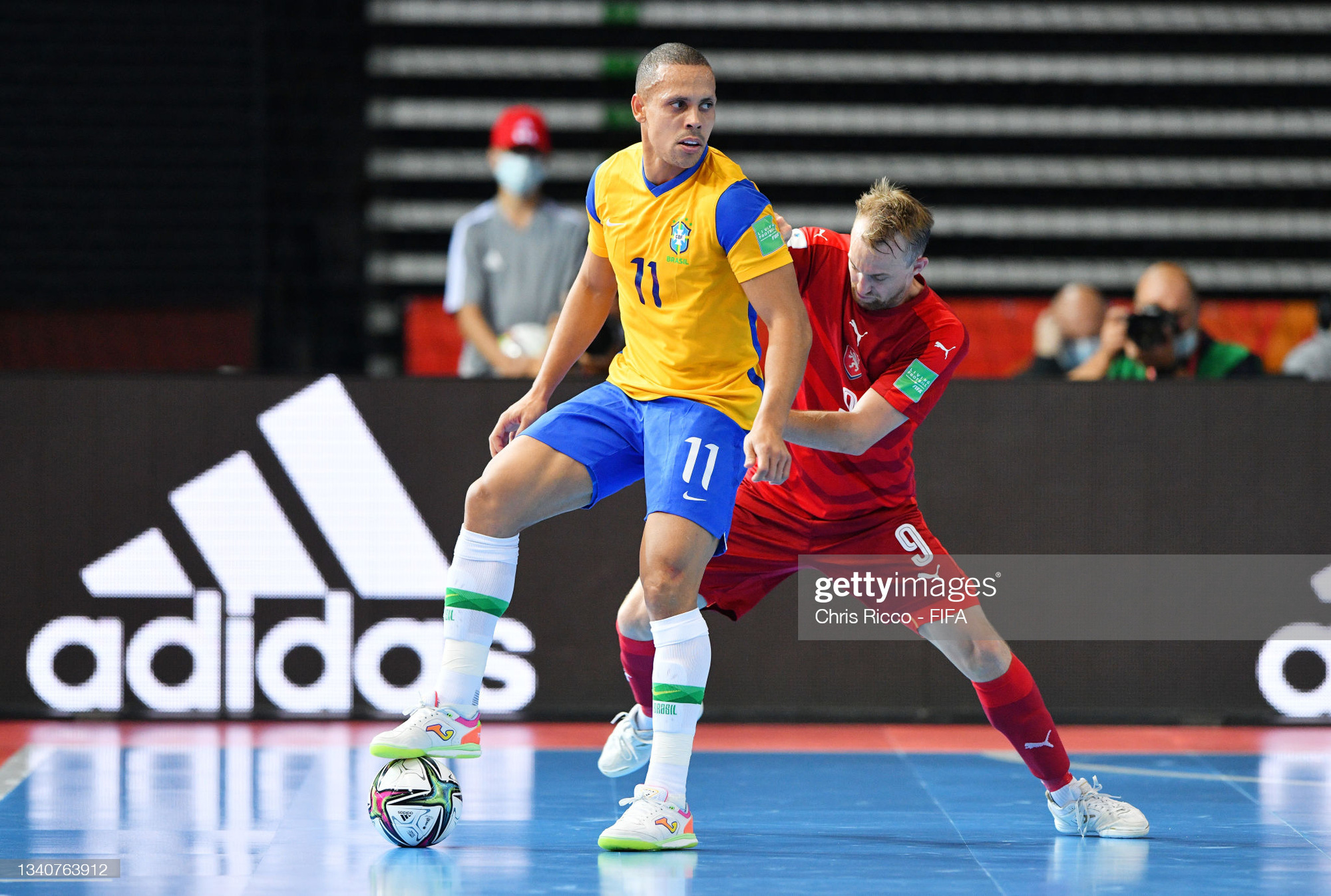 CH Czech thất bại trước Brazil, futsal Việt Nam rộng cửa đi tiếp - Ảnh 1.