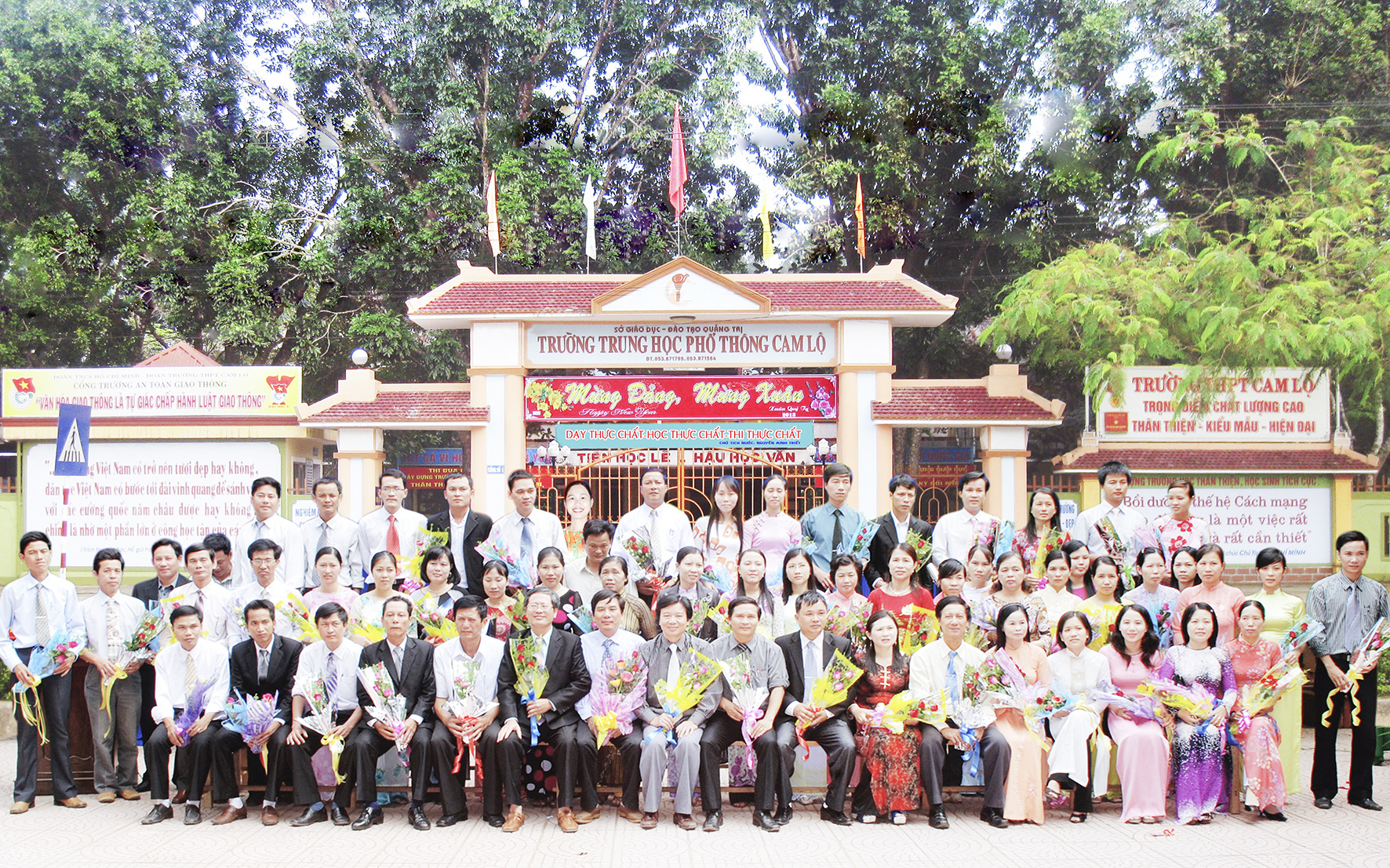 Cô giáo dạy trực tuyến chửi học sinh quái thai về tâm hồn, một loại rác thải - Ảnh 1.