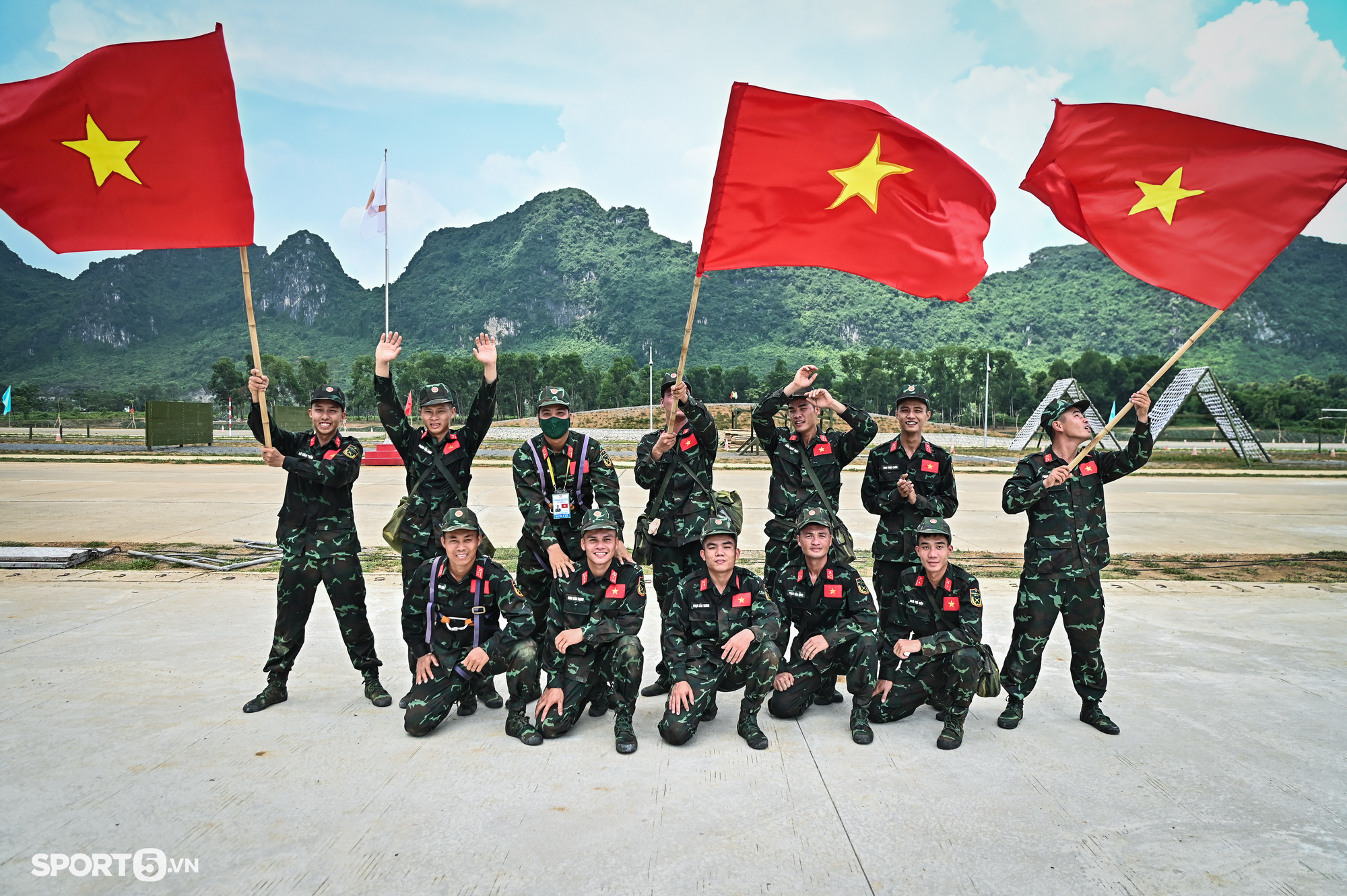 Đội tuyển Việt Nam vượt trội tại chặng 2 cuộc thi “Vùng tai nạn” trong khuôn khổ Army Games 2021  - Ảnh 1.
