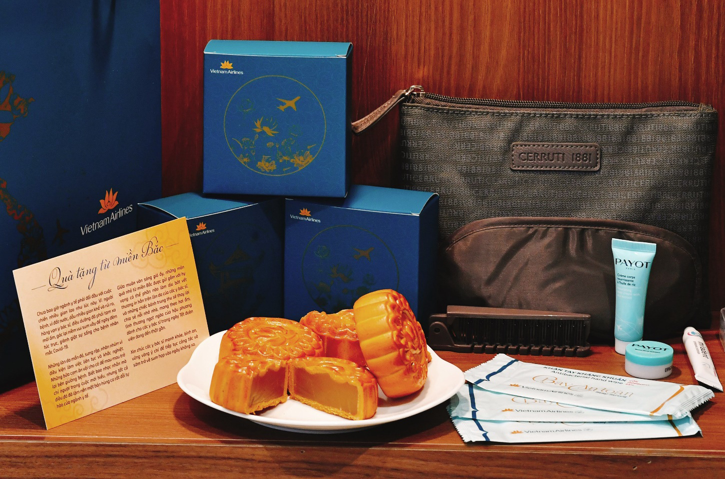 Gần 30.000 bánh trung thu đi 1.300km đường mây đến với y bác sĩ tại miền Nam - Ảnh 3.