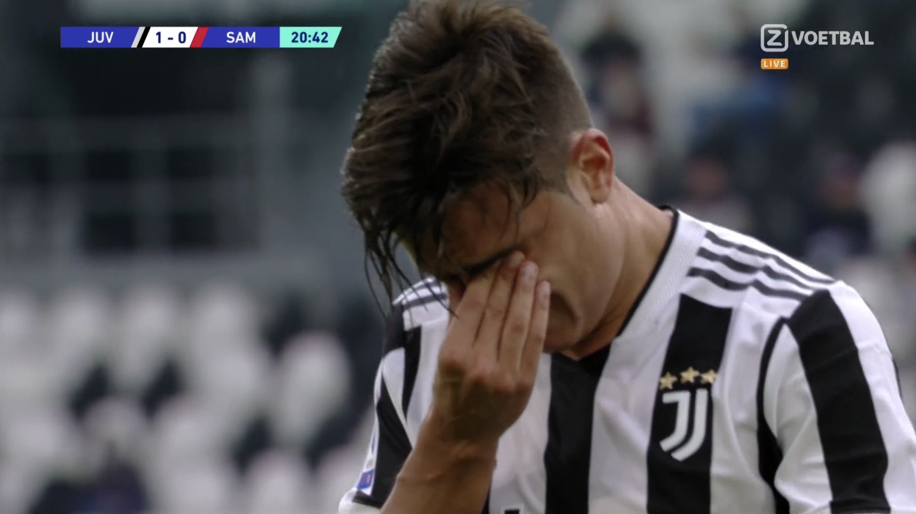 Dybala đau đớn lau nước mắt rời sân vì chấn thương - Ảnh 8.