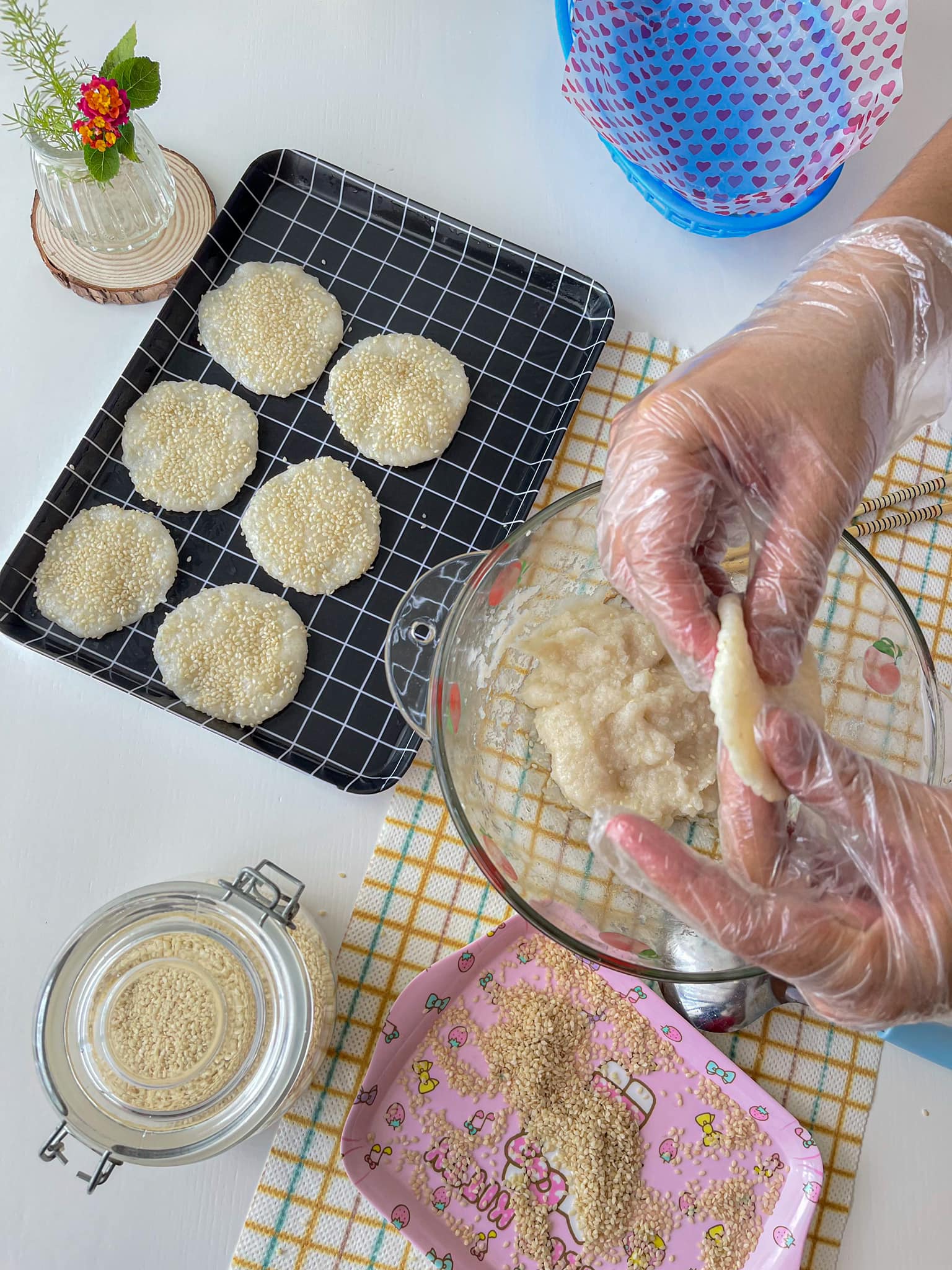 Nhìn thì tưởng bánh tiêu nhưng hóa ra lại là xôi, món ăn &quot;gây lú&quot; nhưng độ ngon thì 10 điểm - Ảnh 8.