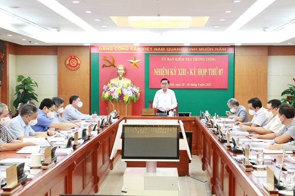 Cách hết chức vụ trong Đảng đối với Phó Tư lệnh Cảnh sát biển Việt Nam - Ảnh 1.