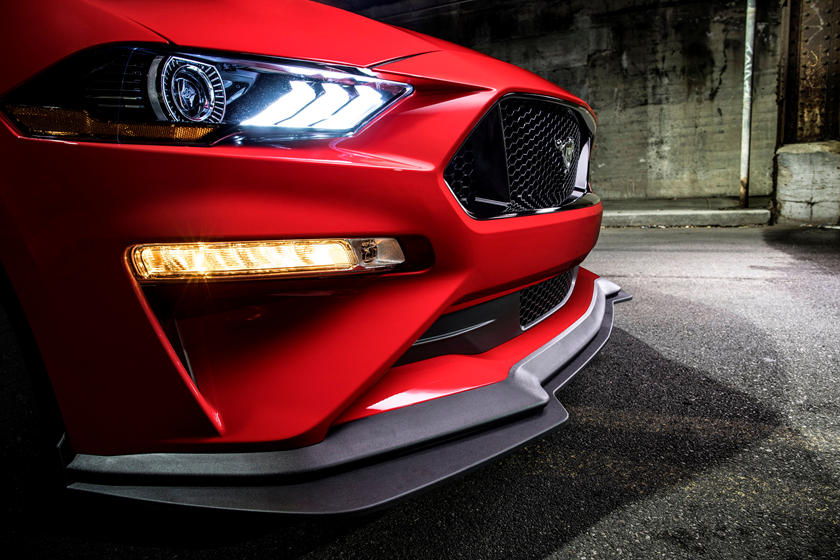 Ford Mustang đời mới sẽ là chiếc xe xứng đáng treo đầu giường - Ảnh 1.