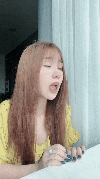 Vợ quốc dân Tiểu Hý xoã tóc thục nữ không ai nhận ra, hóa thân Lọ Lem nhưng bị cà khịa tay đeo kim cương hột xoàn? - Ảnh 2.