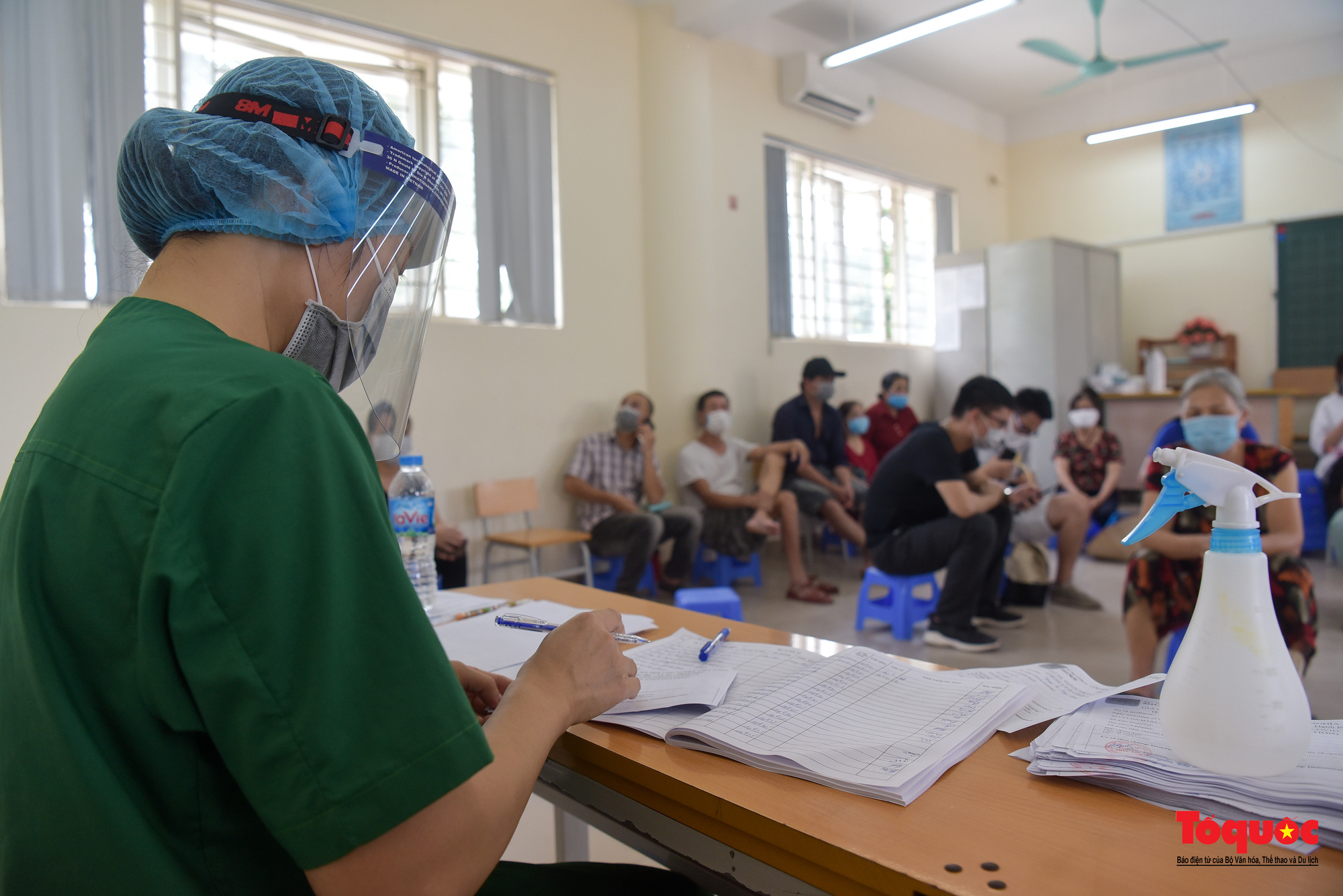 Đoàn y bác sĩ Bắc Giang hỗ trợ tiêm vaccine Vero Cell tại Hà Nội - Ảnh 15.