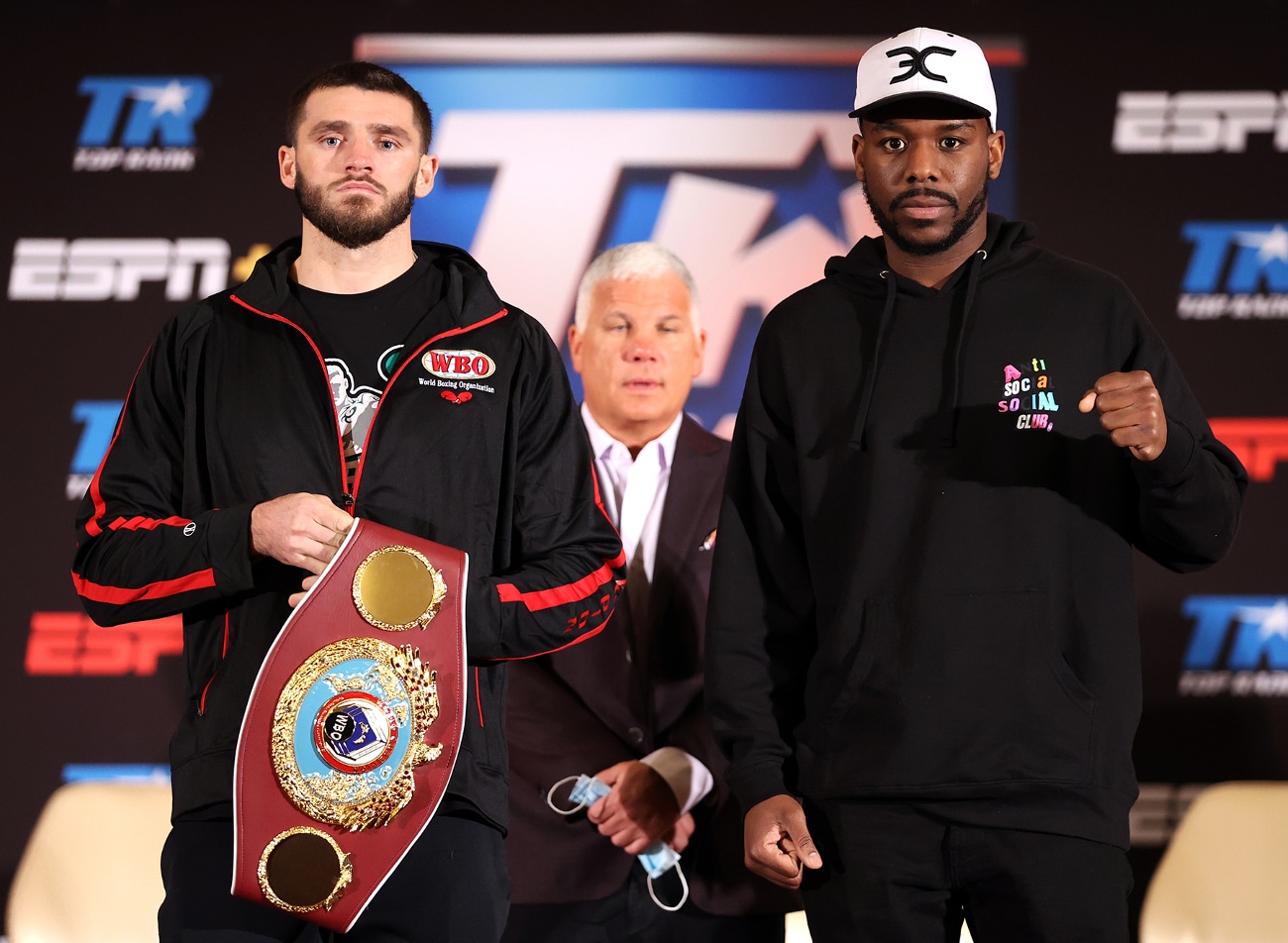 Joe Smith: Trận đấu một chiều và hy vọng so tài cùng Canelo Alvarez - Ảnh 1. Joe Smith: Trận đấu một chiều và hy vọng so tài cùng Canelo Alvarez - Ảnh 1.