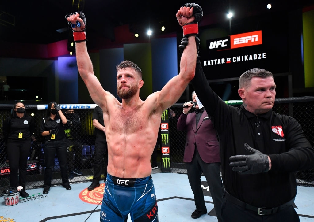 Calvin Kattar tái xuất ấn tượng, khiến &quot;Thần cước&quot; Giga Chikadze lần đầu ôm hận tại UFC - Ảnh 5.