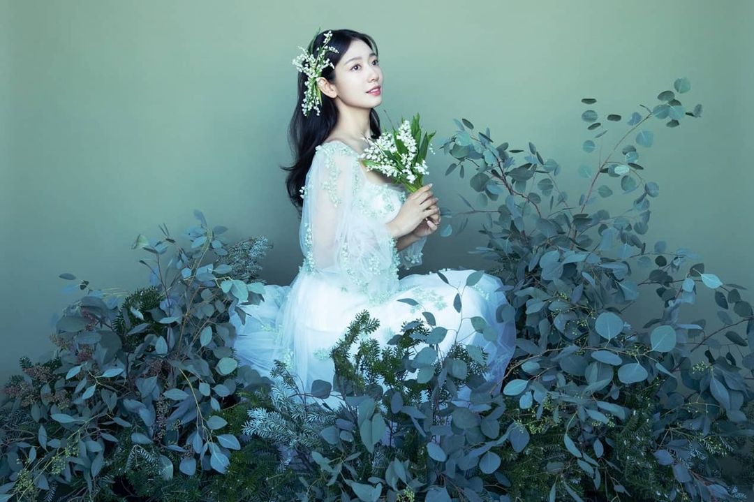 HOT: Công bố ảnh cưới của Park Shin Hye và chồng kém tuổi trước giờ G, cô dâu bầu bí diện váy cưới đẹp quá trời ơi! - Ảnh 5.