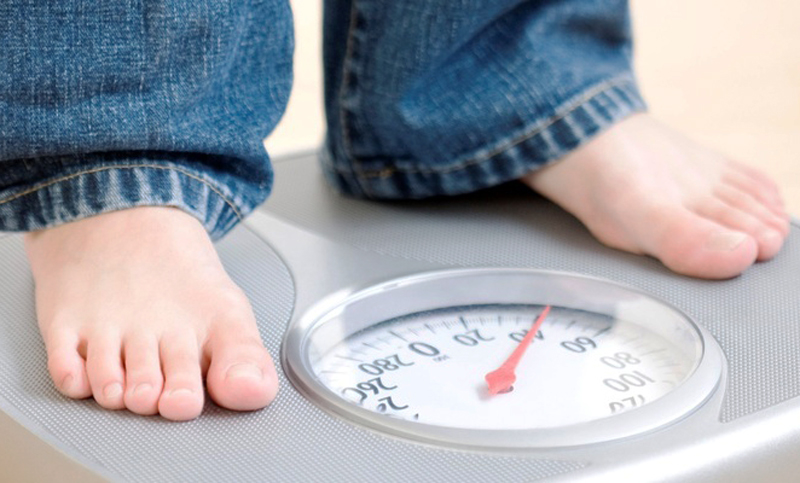 Anh công nhân 27 tuổi xì hơi hơn chục lần mỗi ngày, đi khám thì phát hiện ung thư ruột giai đoạn cuối: Bác sĩ cảnh báo nếu có 4 triệu chứng sau thì phải đến viện ngay kẻo cứu không kịp - Ảnh 4.