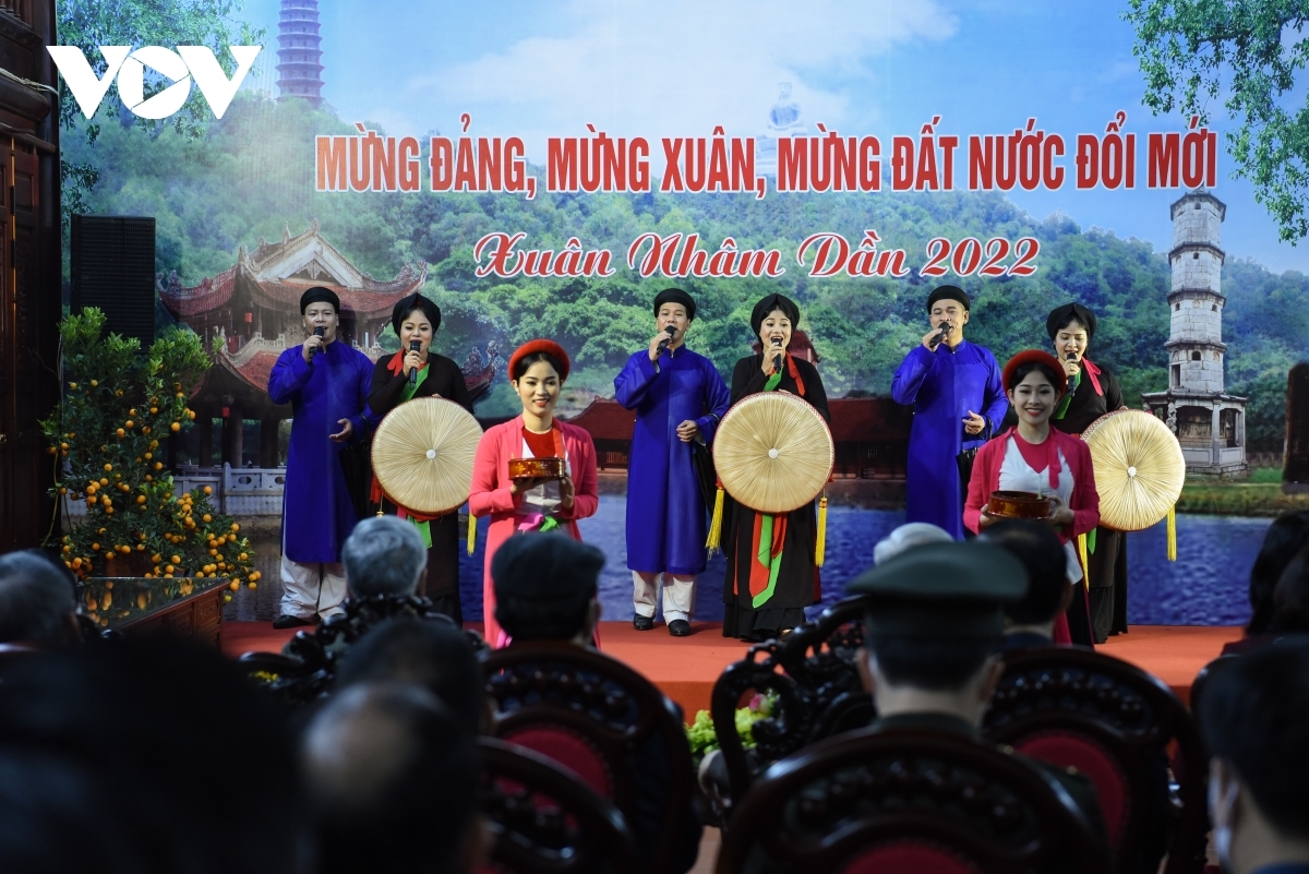 Tổng Bí thư Nguyễn Phú Trọng dâng hương tưởng niệm 8 vị vua triều Lý tại Đền Đô - Ảnh 6.