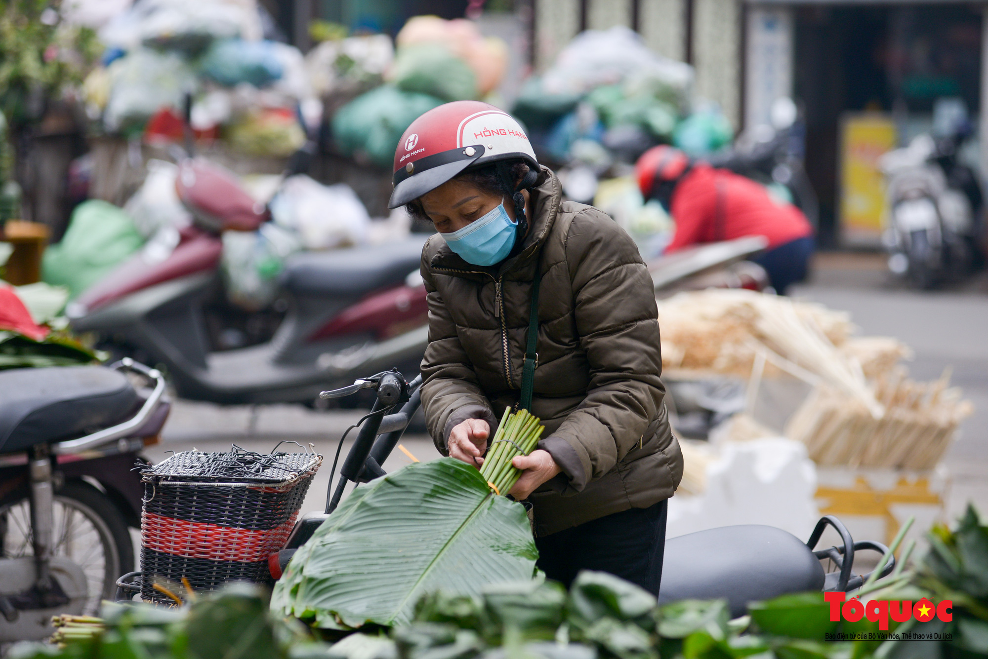 Chợ lá dong lâu đời ở Hà Nội ảm đạm những ngày cuối năm - Ảnh 8.