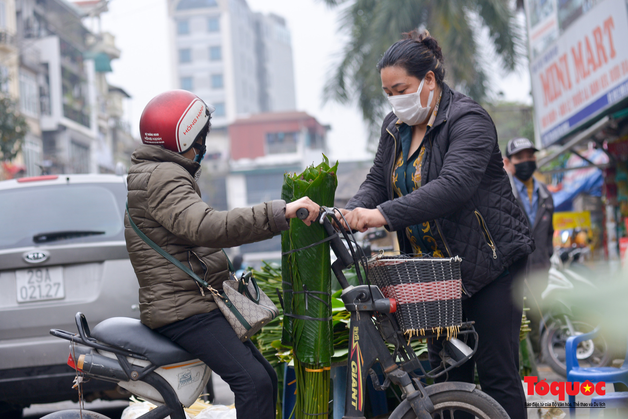 Chợ lá dong lâu đời ở Hà Nội ảm đạm những ngày cuối năm - Ảnh 7.