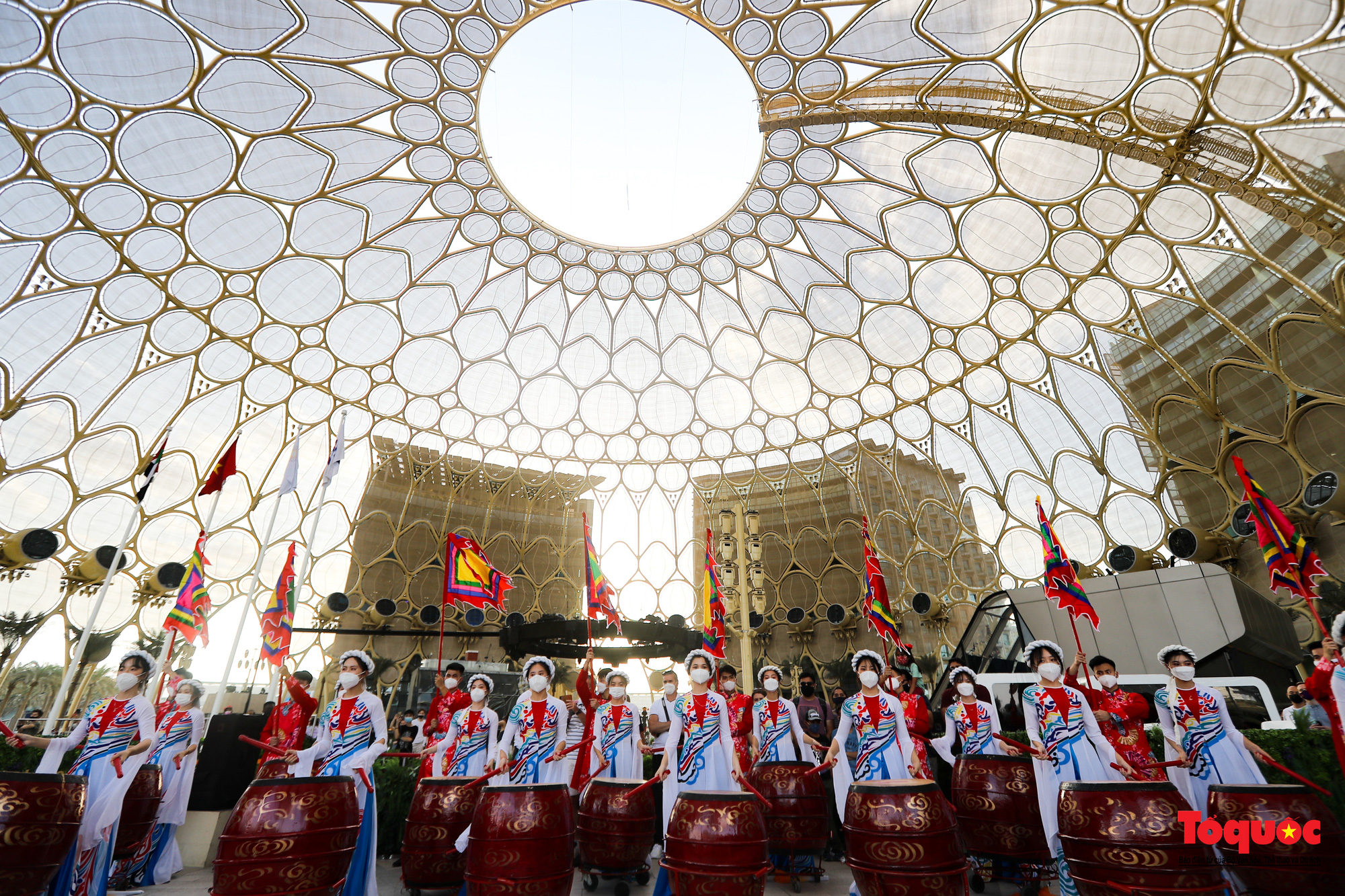 Màn diễu hành nghệ thuật của Việt Nam gây ấn tượng đẹp tại EXPO 2020 Dubai - Ảnh 14.