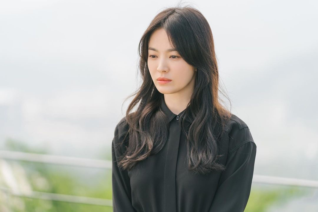 Thêm một bộ phim của Song Hye Kyo chưa lên sóng nhưng đã khiến fan phát nản, nguyên nhân do đâu? - Ảnh 2.