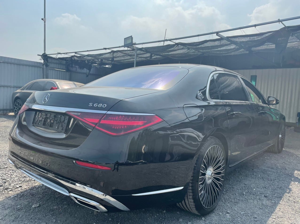 Khui công Mercedes-Maybach S 680 giá khoảng 20 tỷ đồng thứ 2 Việt Nam cho đại gia chơi Tết - Ảnh 5.