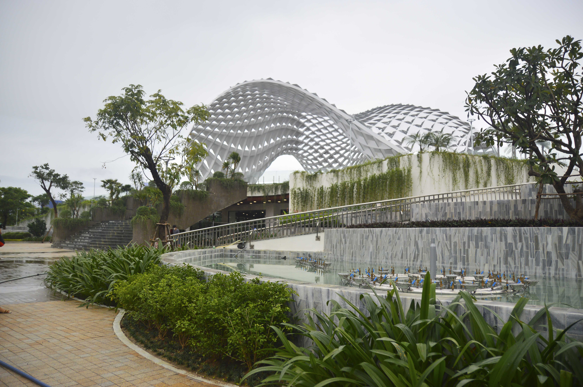 Cận cảnh công viên hơn 700 tỷ đồng sắp khánh thành ở Đà Nẵng - Ảnh 12.