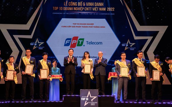 FPT Smart Home giúp FPT Telecom nằm trong Top 10 Doanh nghiệp Công nghệ thông tin Việt Nam 2022 - Ảnh 1.