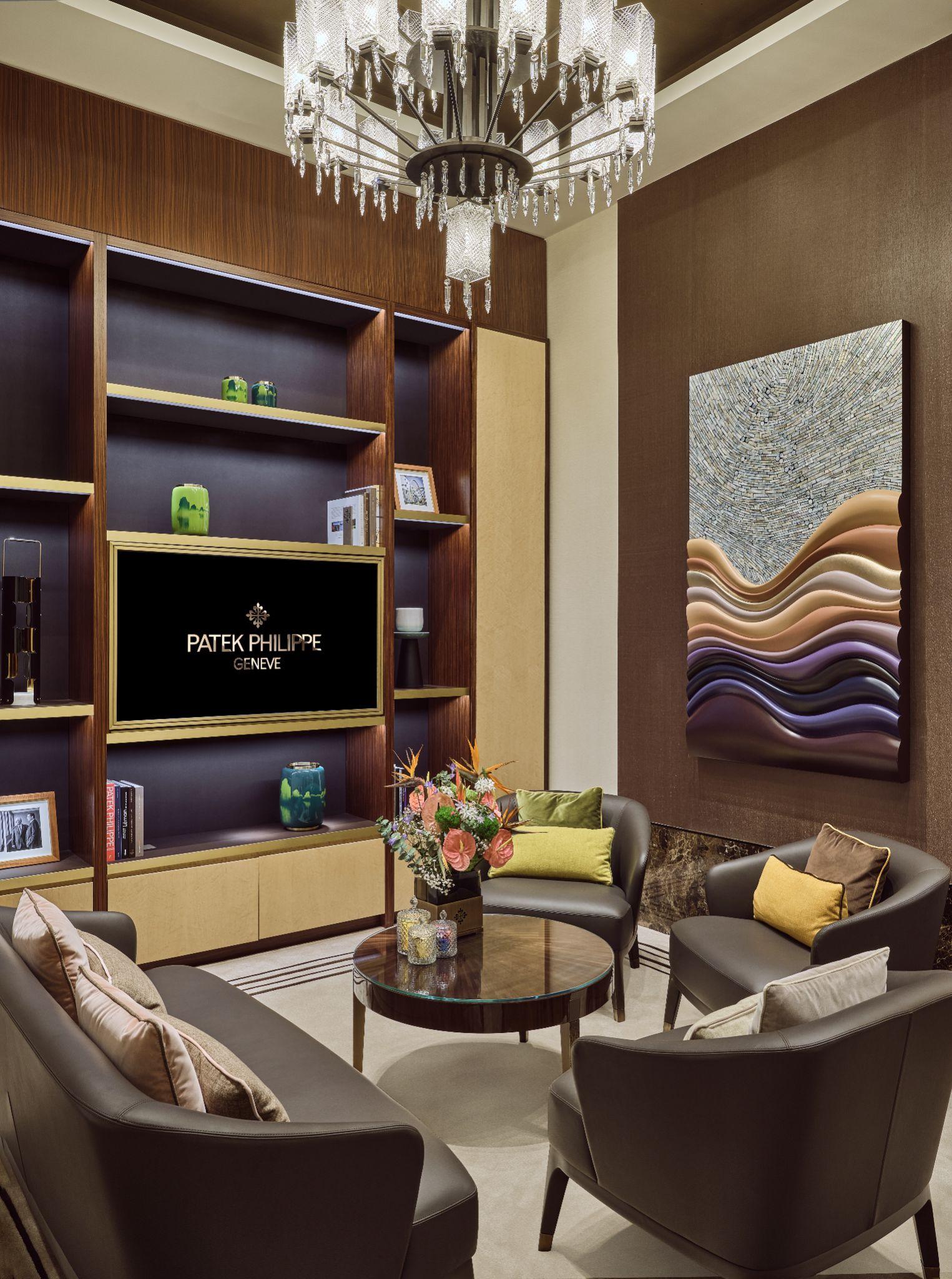 Khám phá nét độc đáo của cửa hàng Patek Philippe mới tại TP.HCM - Ảnh 2.