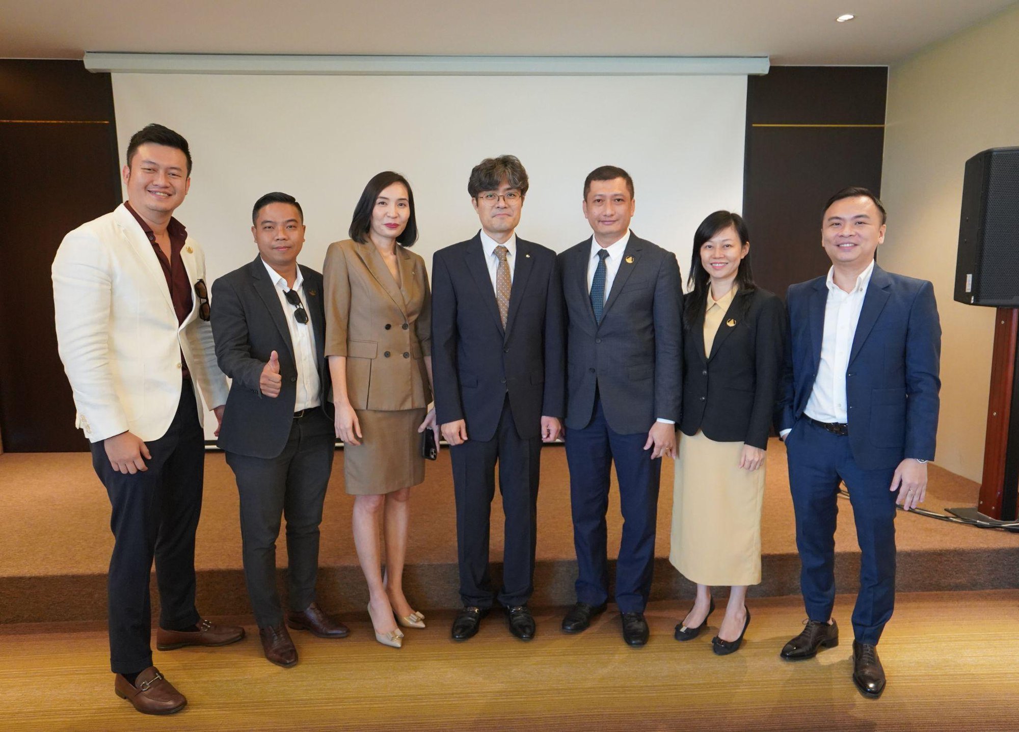Smartland ký kết Tập đoàn GS phân phối chính thức Thu Thiem Zeit River - Ảnh 2.