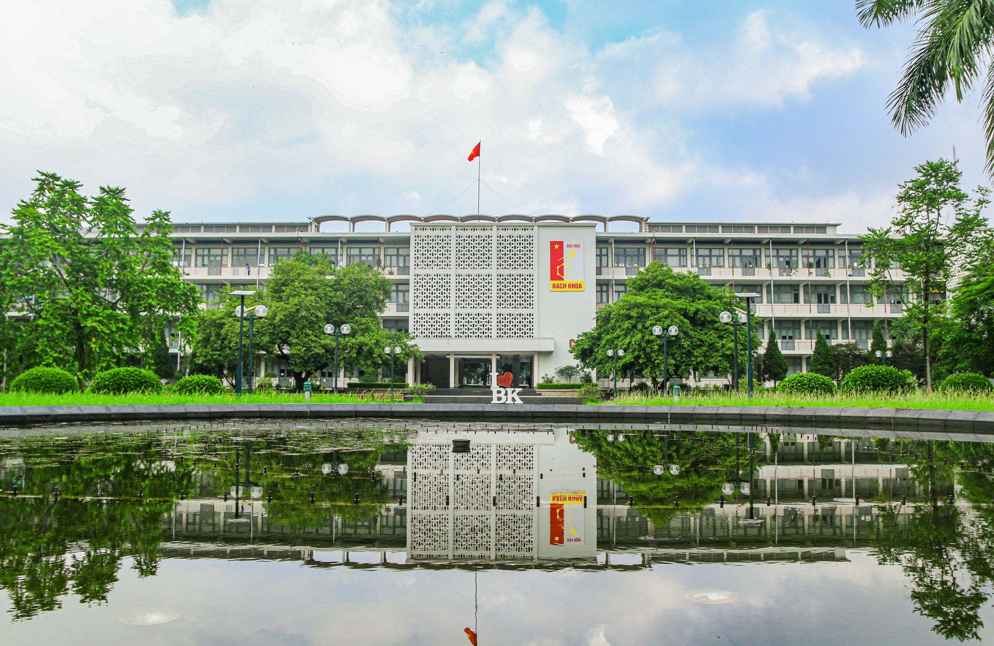 Quận thu ngân sách cao nhất ở Hà Nội, cao hơn 7 tỉnh cộng lại - Ảnh 11.