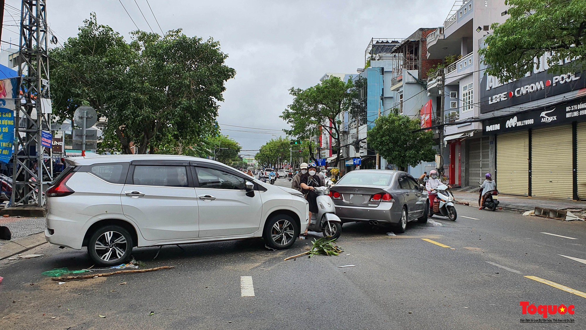 Hình ảnh xe ô tô chết máy nằm la liệt trên phố ở Đà Nẵng - Ảnh 6.