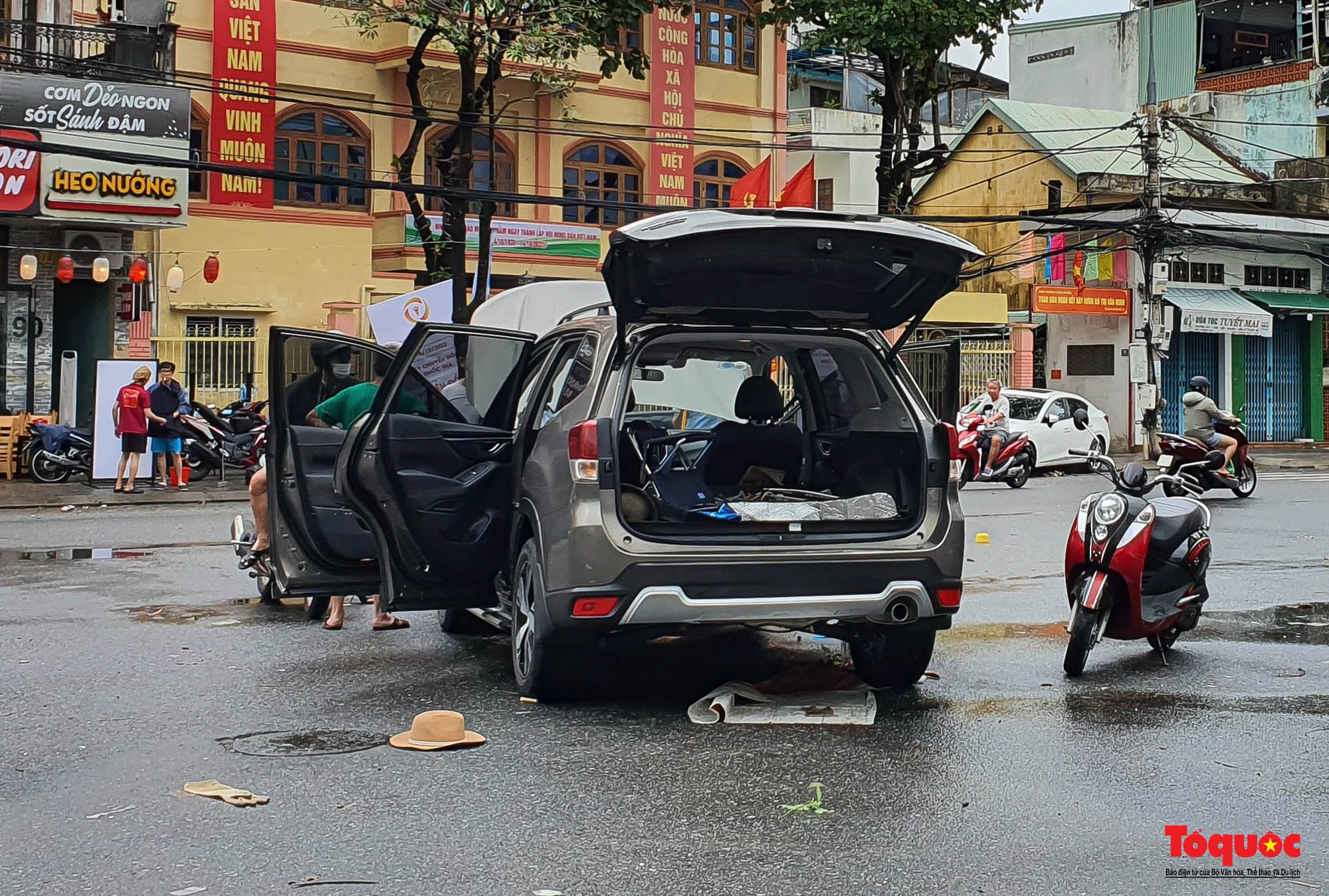 Hình ảnh xe ô tô chết máy nằm la liệt trên phố ở Đà Nẵng - Ảnh 7.