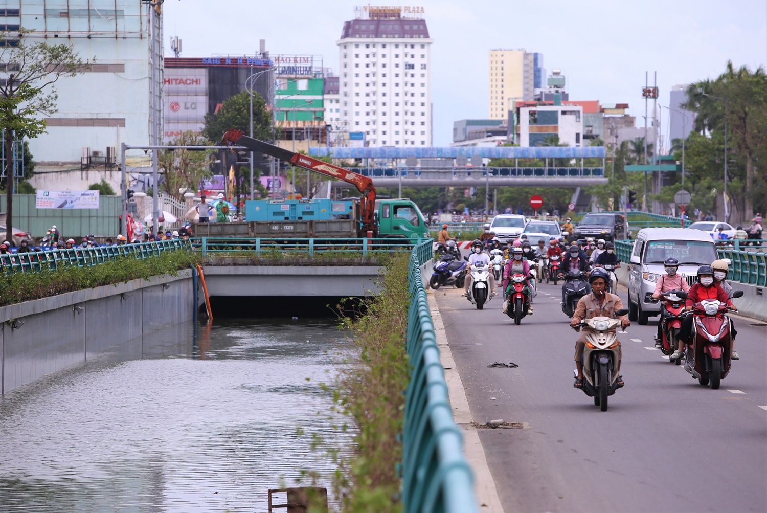 Hầm chui trăm tỷ ở Đà Nẵng lại ngập gần đến nóc - Ảnh 12.