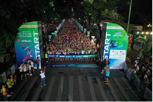 Giải chạy Quốc tế VPBank Hanoi Marathon 2022: cuộc đua bứt tốc ngoạn mục - Ảnh 1.