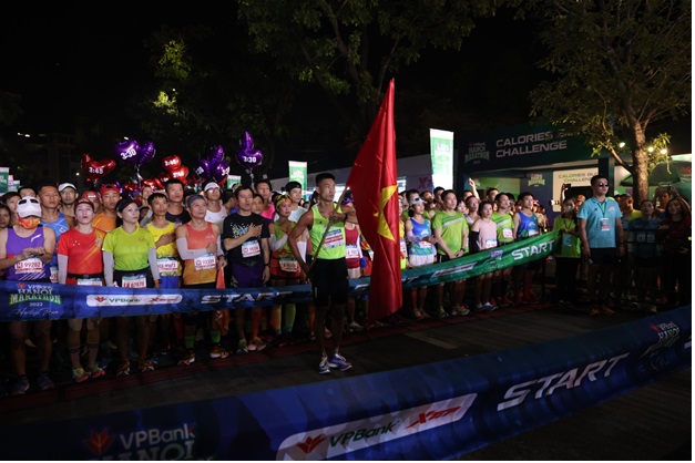Giải chạy Quốc tế VPBank Hanoi Marathon 2022: cuộc đua bứt tốc ngoạn mục - Ảnh 2.