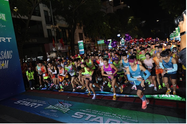 Giải chạy Quốc tế VPBank Hanoi Marathon 2022: cuộc đua bứt tốc ngoạn mục - Ảnh 4.