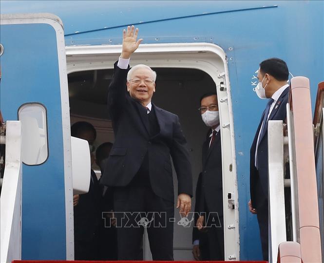 Tổng Bí thư Nguyễn Phú Trọng đến sân bay quốc tế Bắc Kinh, bắt đầu chuyến thăm chính thức Trung Quốc - Ảnh 1.