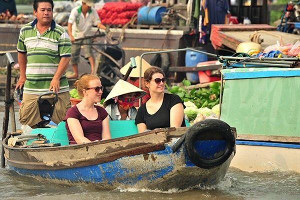 Điểm danh những khu chợ nổi tiếng khắp Việt Nam, nơi nào cũng đông đúc khách du lịch nước ngoài ghé thăm - Ảnh 6.