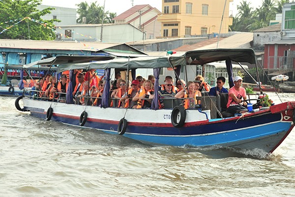 Điểm danh những khu chợ nổi tiếng khắp Việt Nam, nơi nào cũng đông đúc khách du lịch nước ngoài ghé thăm - Ảnh 7.