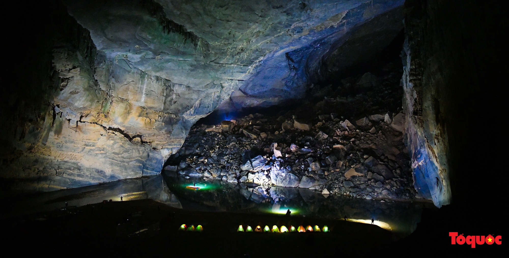 Hang Sơn Đoòng đứng đầu danh sách 10 hang động tự nhiên kỳ vĩ nhất thế giới - Ảnh 11.