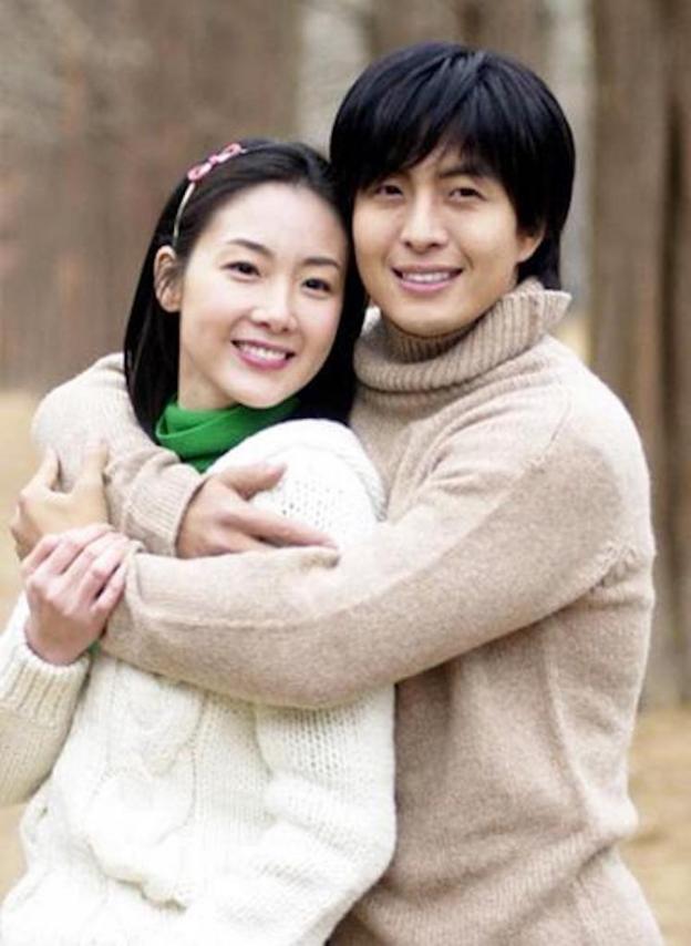 Những cặp đôi &quot;gương vỡ lại lành&quot; của phim Hàn: Cứ thấy Choi Ji Woo là cảm động không thôi - Ảnh 2.