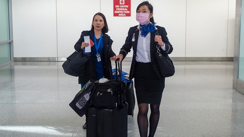 united-flight-attendants.jpg