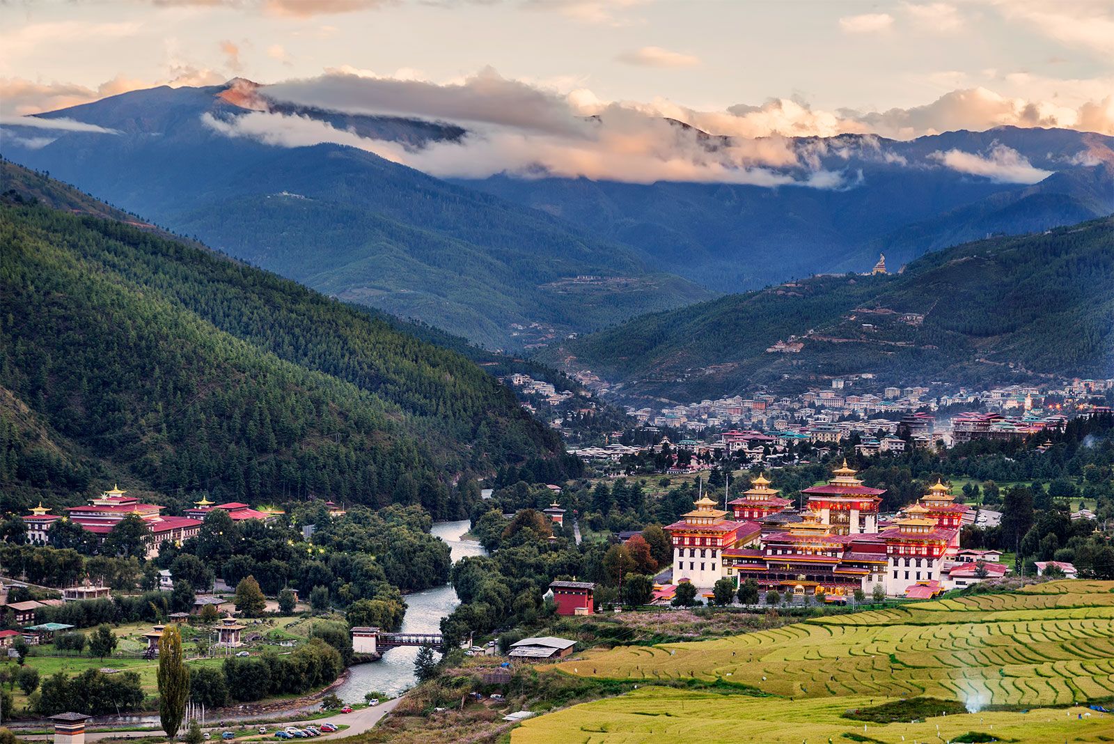 Những hình ảnh chứng minh Bhutan xứng danh là &quot;vương quốc hạnh phúc nhất thế giới&quot; - Ảnh 15.