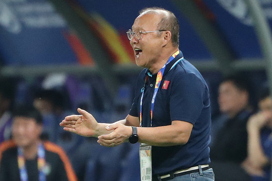 HLV Shin Tae-yong có thể thay HLV Park ở ĐT Việt Nam vì tác động gián tiếp từ FIFA? - Ảnh 2.