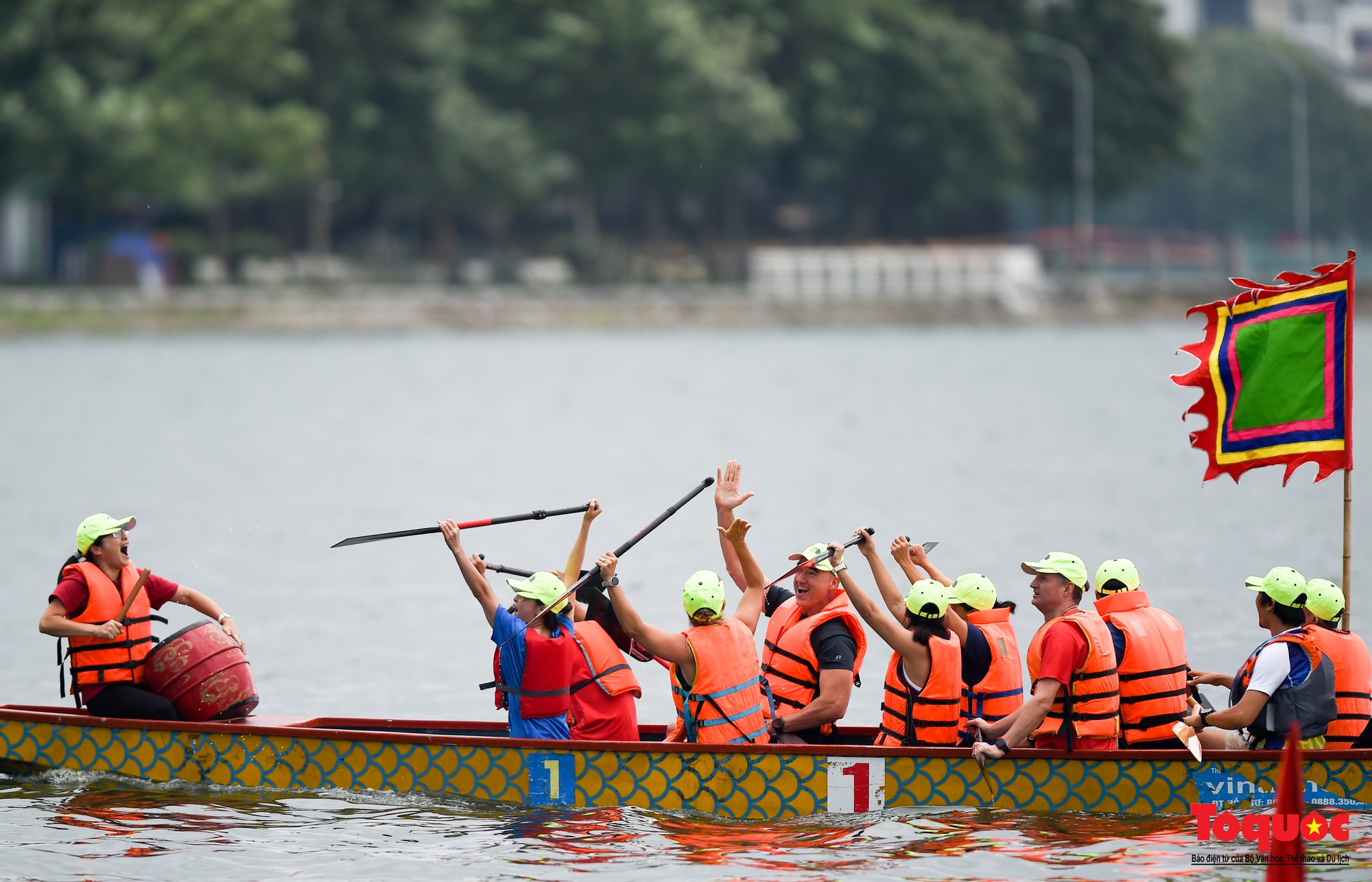 Giải Bơi chải thuyền rồng Hà Nội mở rộng năm 2022 - Ảnh 16.