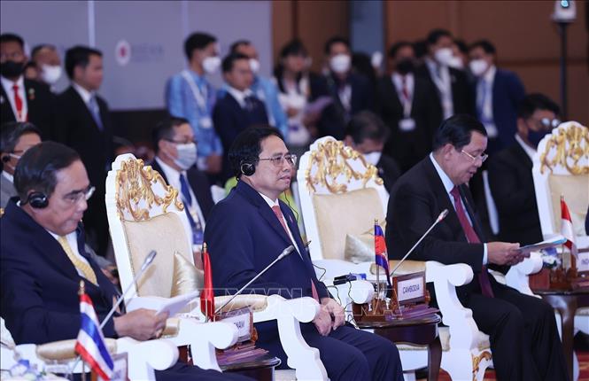 Thủ tướng Phạm Minh Chính dự tiếp xúc chung giữa các nhà lãnh đạo ASEAN với ABAC - Ảnh 1.
